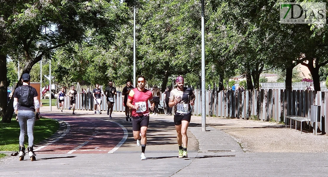 Imágenes del IV Cross Militar 'El héroe' en Badajoz