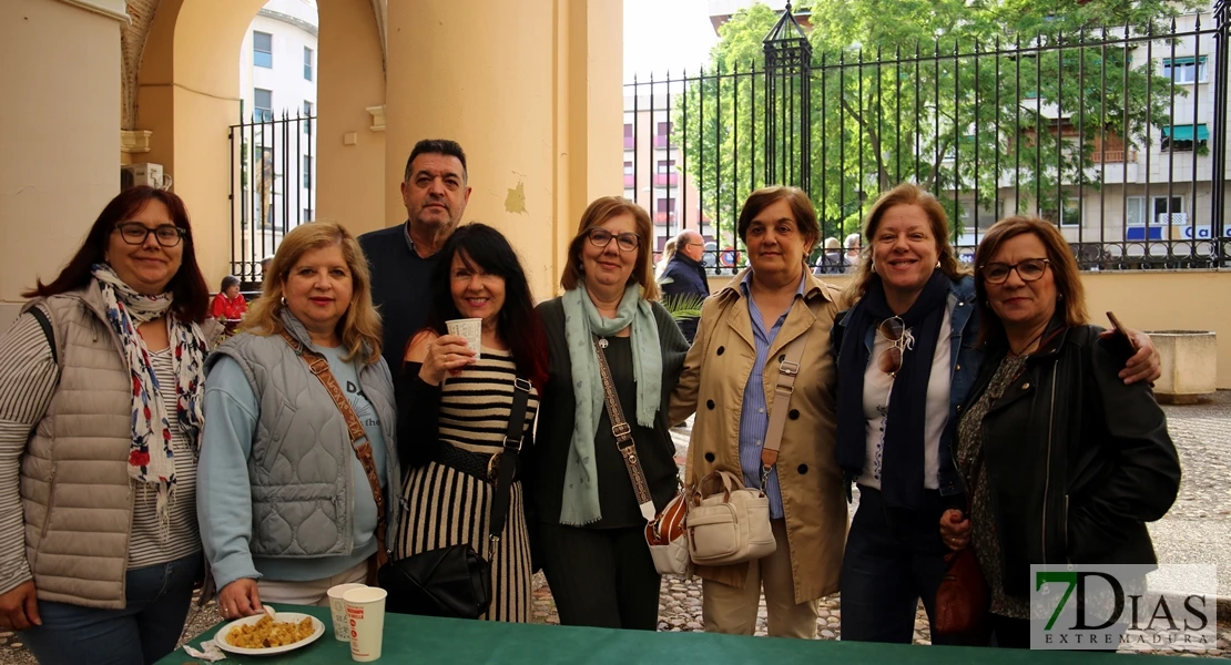 Gran éxito en el desayuno solidario de AOEX y Guardia Civil: búscate en las imágenes