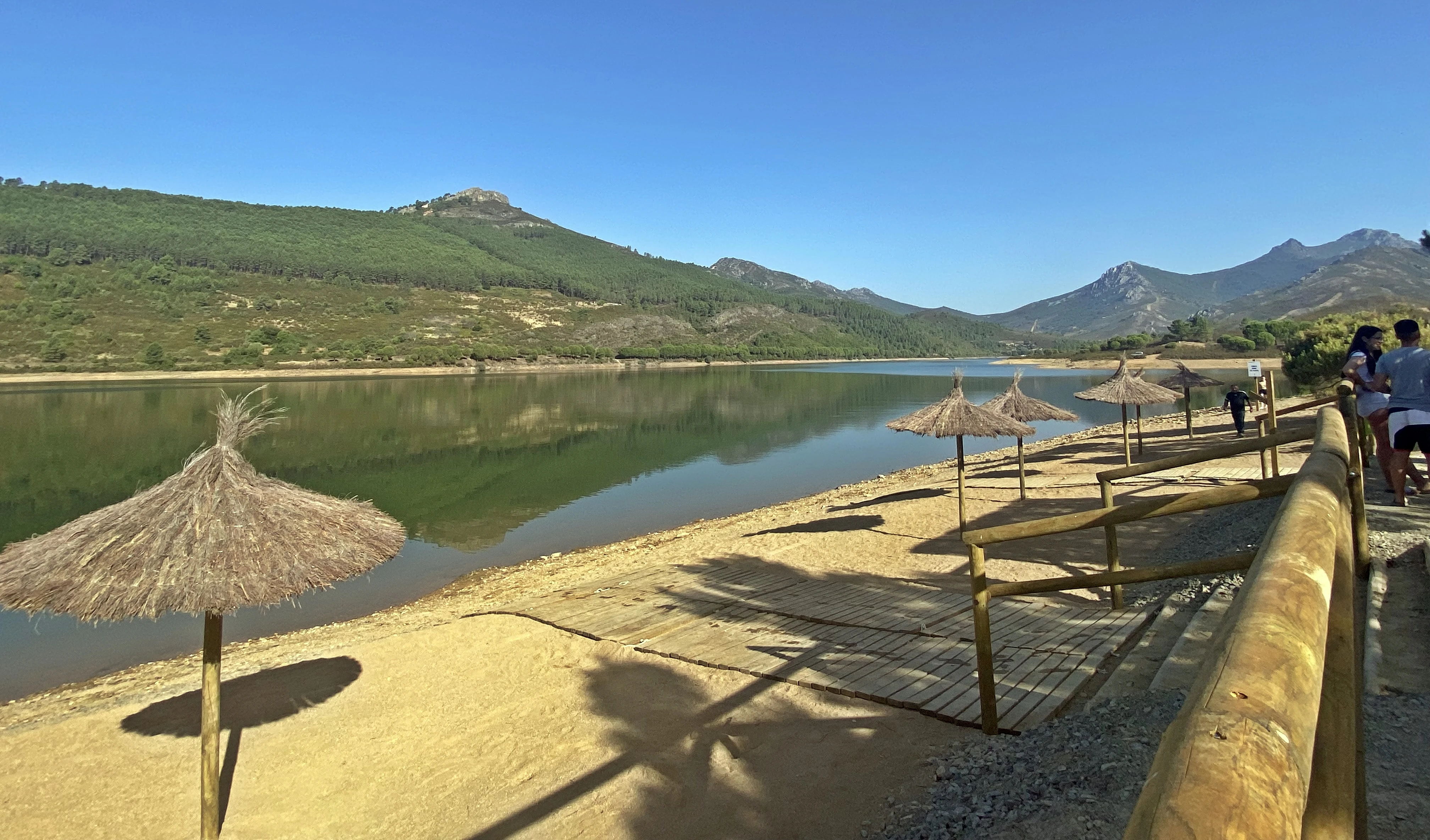 Extremadura líder nacional de playas de interior 'Bandera Azul'
