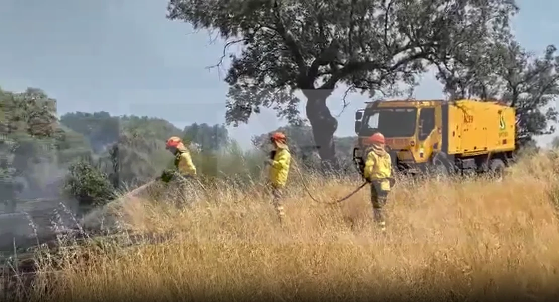 El INFOEX mantiene el nivel 1 de peligrosidad en el incendio forestal de Cáceres