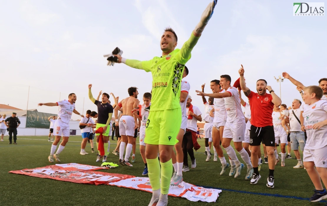 Todas las imágenes del playoff entre el Llerenense y el CD Badajoz