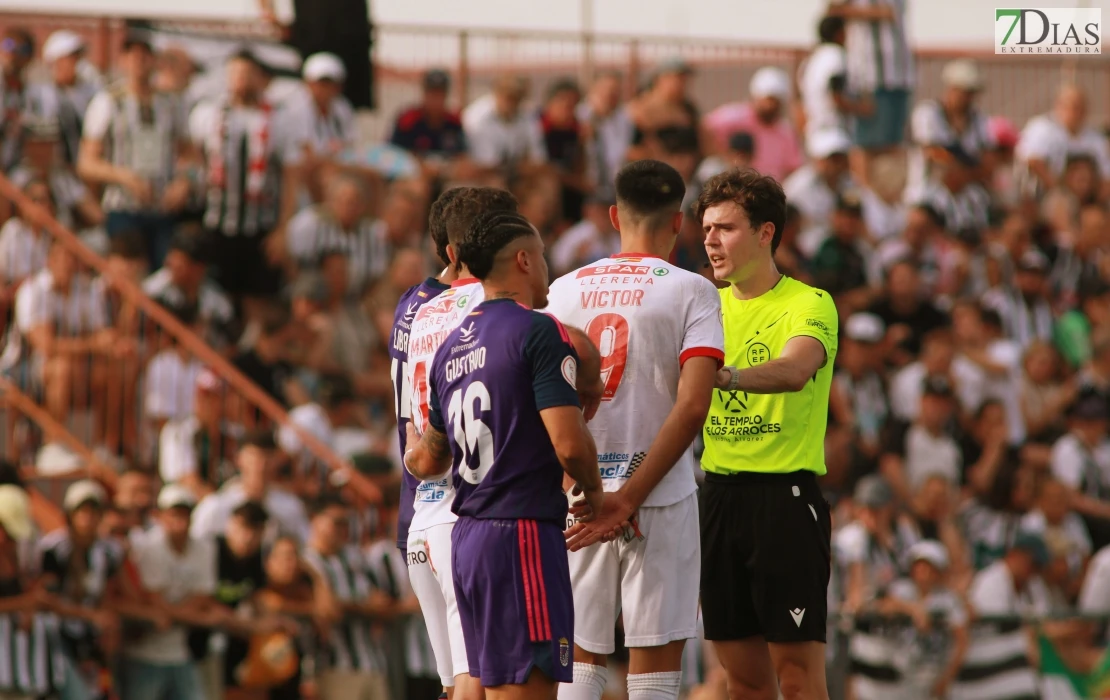 Todas las imágenes del playoff entre el Llerenense y el CD Badajoz