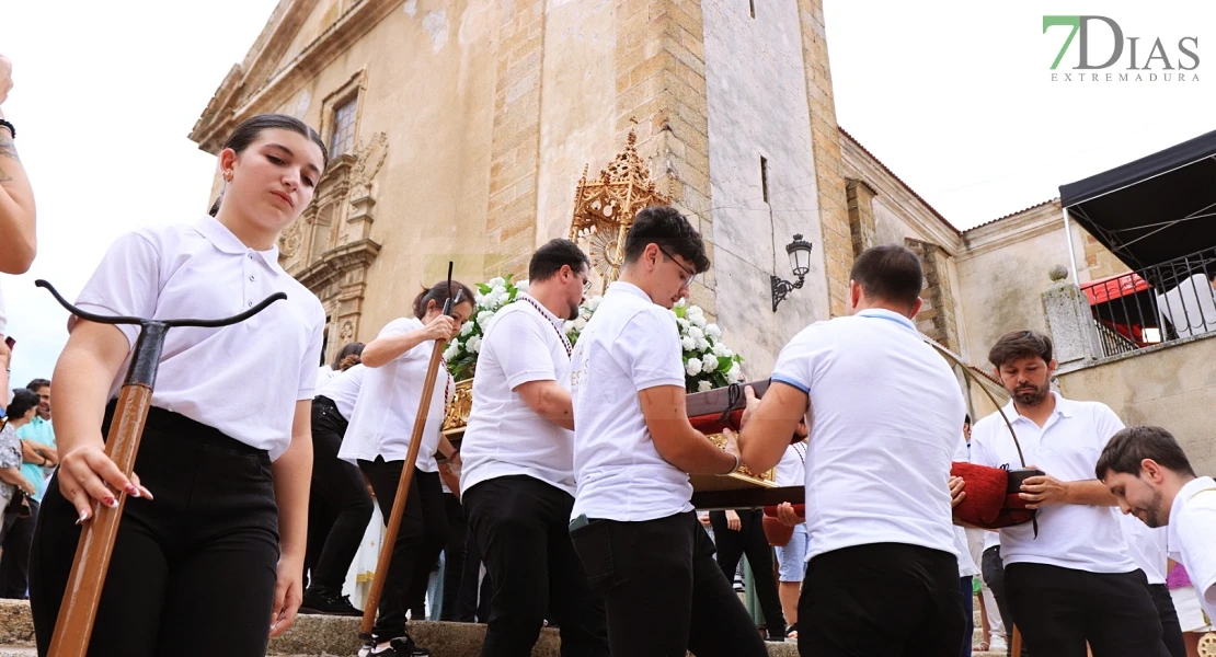 Arte efímero en San Vicente de Alcántara: el Corpus Christi llena las calles de color