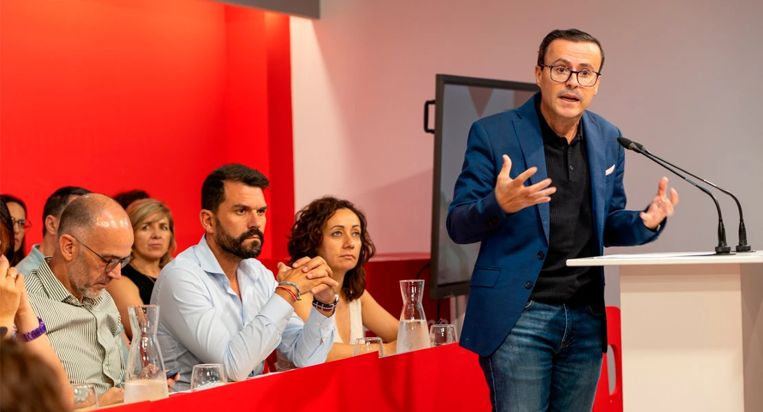El PSOE habla de financiación municipal y de abolir la prostitución en Extremadura