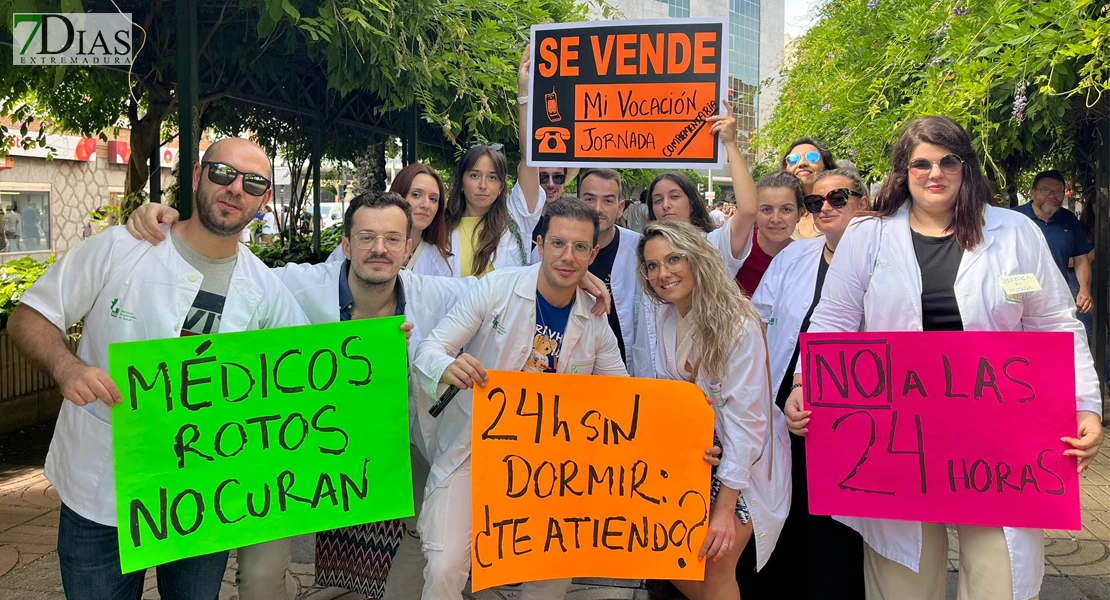 Miles de médicos se manifiestan: estas son sus reivindicaciones