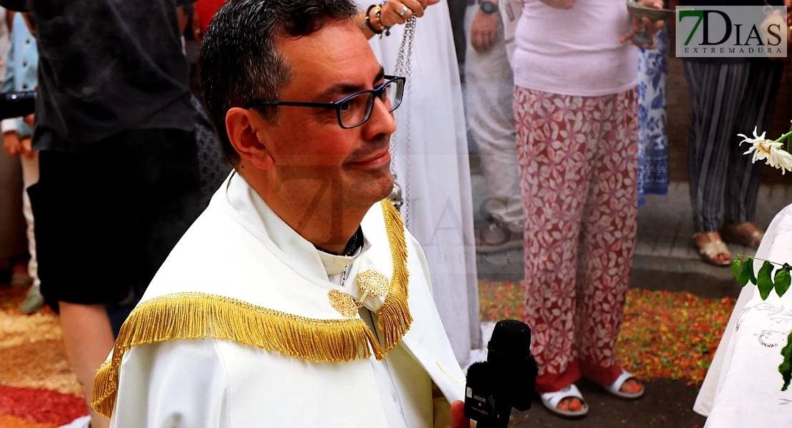 Arte efímero en San Vicente de Alcántara: el Corpus Christi llena las calles de color