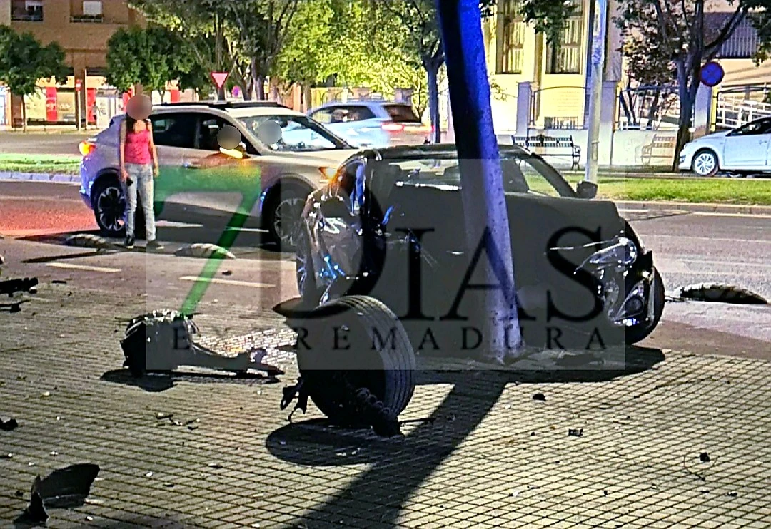 Dos accidentes de tráfico en Badajoz después de los fuegos artificiales