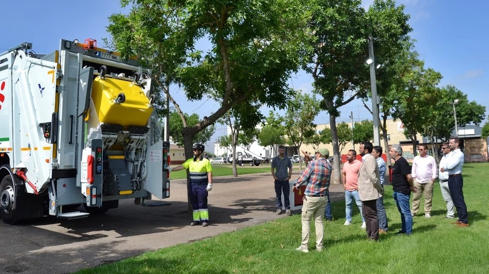 Nuevos vehículos de recogida de residuos para 26.000 vecinos de las Vegas Bajas