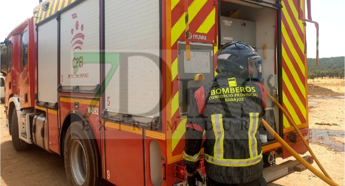 Un incendio calcina parte de una finca en la provincia de Badajoz
