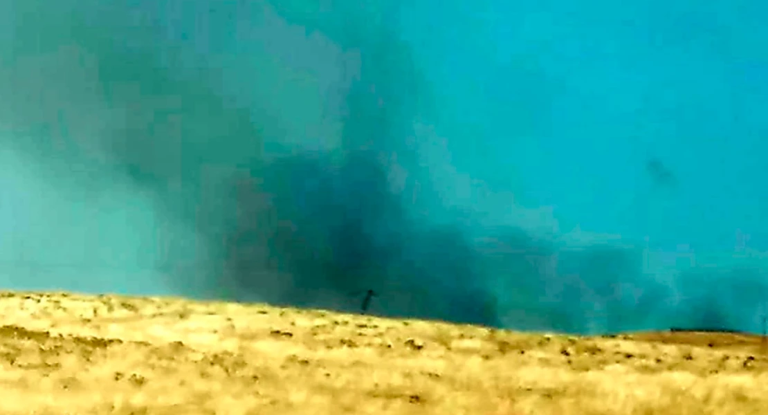 Un incendio forestal avanza sin control cerca de Garrovillas de Alconétar