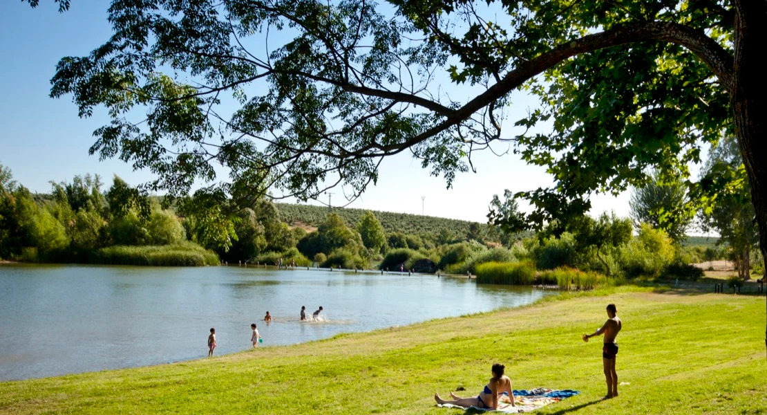 Estas son las zonas oficiales para bañarse en Extremadura