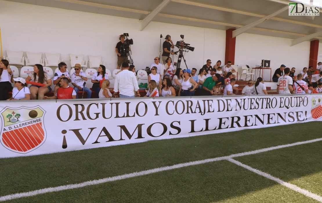 Todas las imágenes del playoff entre el Llerenense y el CD Badajoz