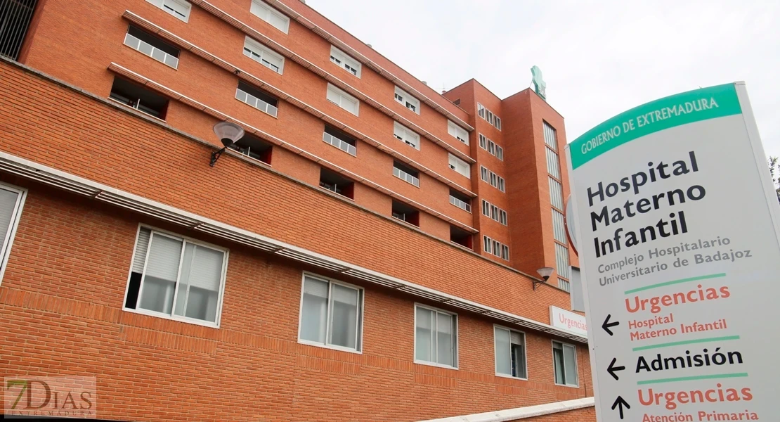 Matronas extremeñas exigen estabilidad laboral: "Algunas llevan trabajando 7 años sin vacaciones"