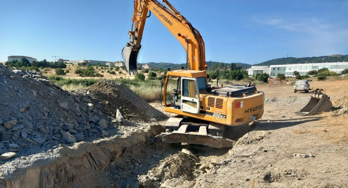 Comienzan las obras del Colector Universidad en Cáceres: el inicio de un nuevo sistema de depuración Comienzan las obras del Colector Universidad en Cáceres: el inicio de un nuevo sistema de depuración