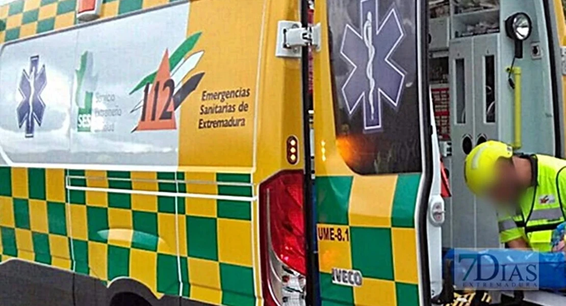 Un joven de 18 años grave tras un accidente de moto en Extremadura