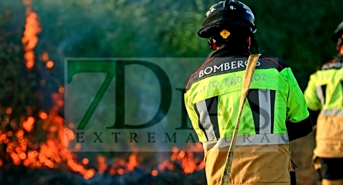 Bomberos de Badajoz: "14 plazas que esperamos como agua de mayo"