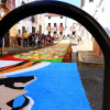 Arte efímero en San Vicente de Alcántara: el Corpus Christi llena las calles de color