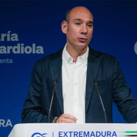 El PP extremeño irá a Madrid a alzar la voz contra "el Gobierno putrefacto y en descomposición de Sánchez"