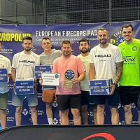 Otro trofeo para el equipo pacense de pádel de Fuerzas y Cuerpos de Seguridad
