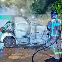 Se incendia un nuevo turismo esta madrugada en Badajoz