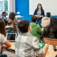 Extremadura duplicará el número de docentes en algunos programas educativos
