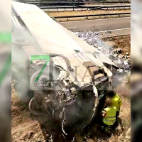 Corte total en la A-5 a su paso por Extremadura tras el vuelco de un tráiler