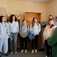 'Paritour': El hospital de Cáceres enseña sus paritorios a futuras madres