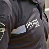 El choque entre un coche y una moto acaba con un joven grave en Badajoz