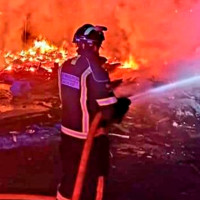 Activo un incendio en uno de los mataderos más importante de la provincia de Badajoz