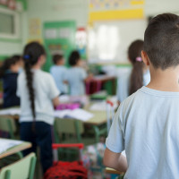 UpE insiste en aplicar la Ley contra el Calor en las Aulas “ante el infierno que se vive”