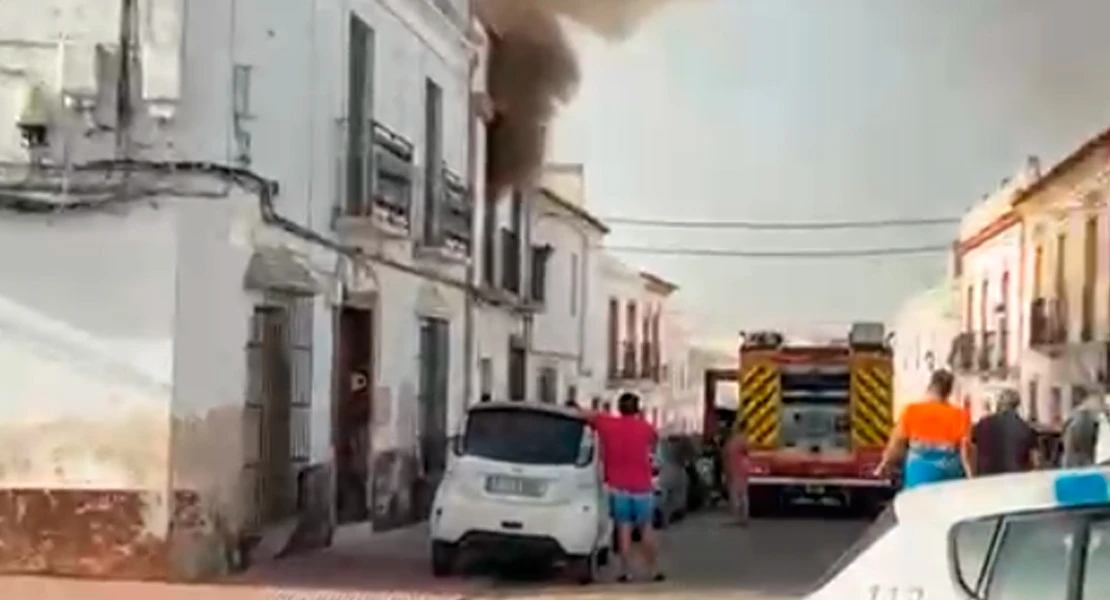 Fallece una niña en un incendio de vivienda en Olivenza
