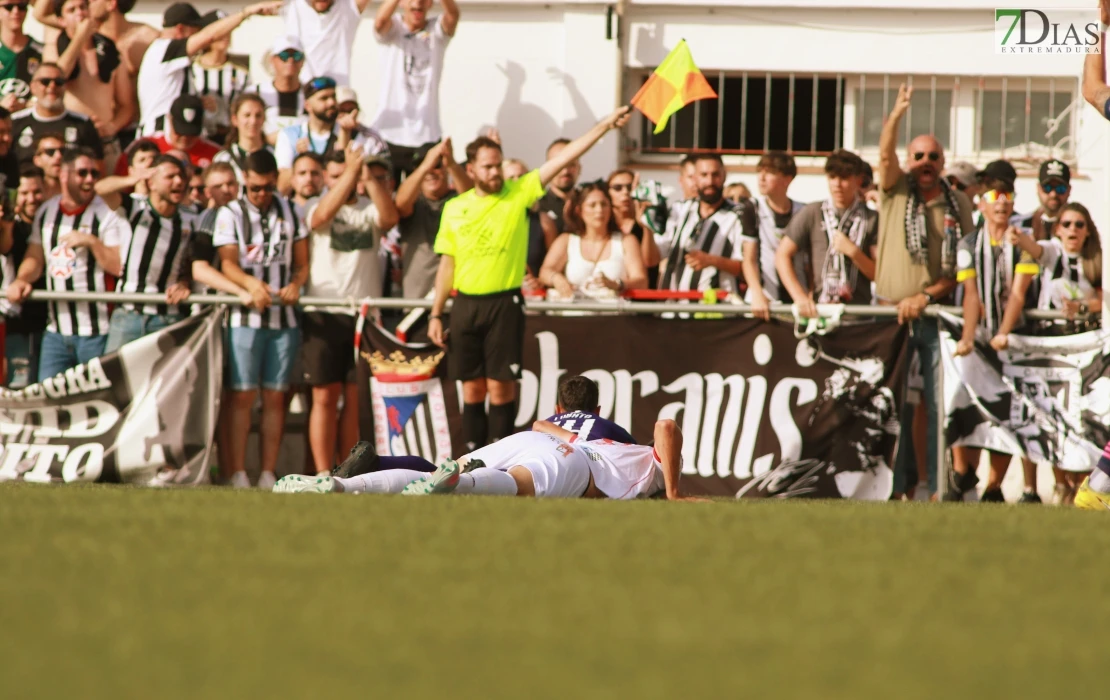Todas las imágenes del playoff entre el Llerenense y el CD Badajoz