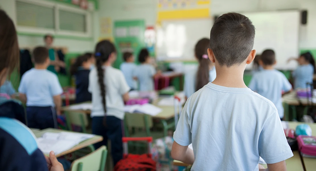 UpE insiste en aplicar la Ley contra el Calor en las Aulas “ante el infierno que se vive”