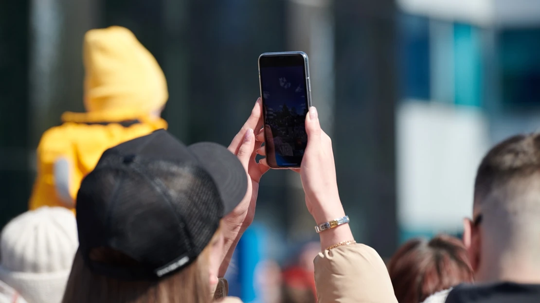 Los riesgos del wifi y el Bluetooth en vacaciones