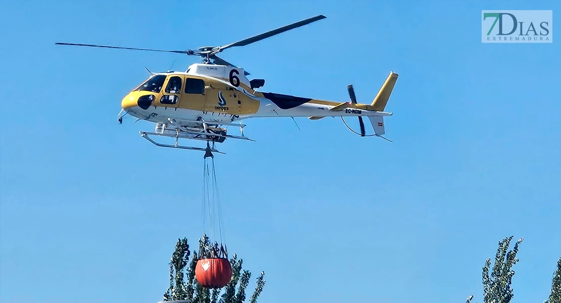Desactivado el nivel 1 del incendio forestal en Badajoz tras un amplio despliegue de medios