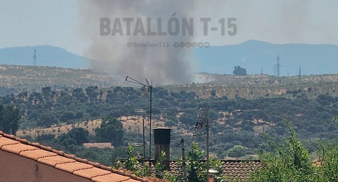 Medios aéreos sobre Plasencia para frenar un incendio: activan el nivel 1 de peligrosidad