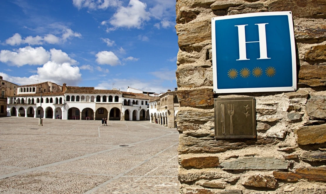 Crecen los viajeros internacionales alojados en los hoteles extremeños