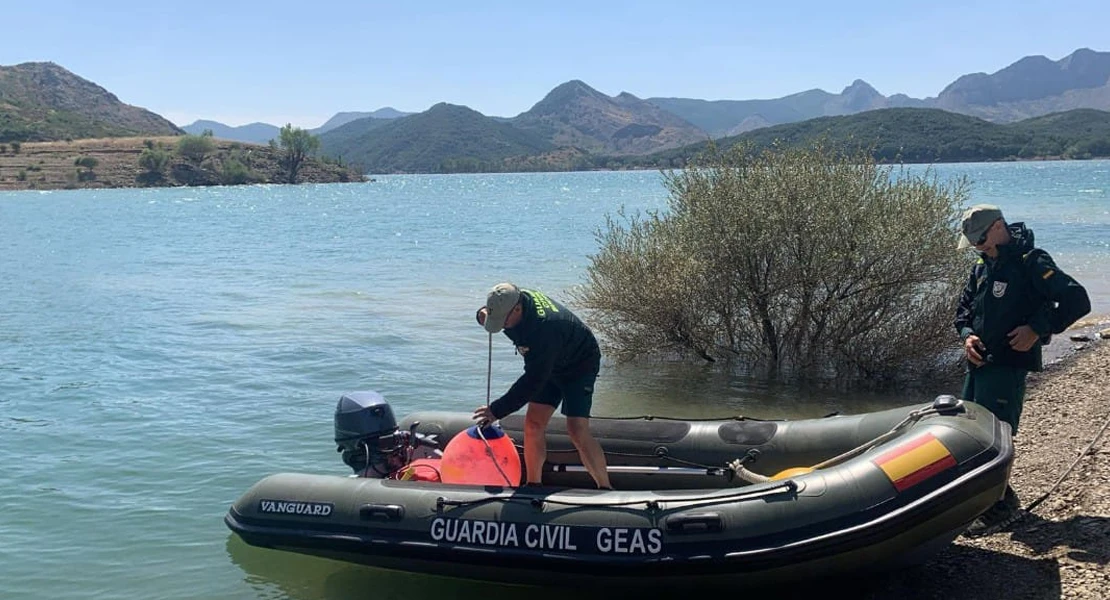 Especialistas del GEAS de Badajoz encuentran un cuerpo sin vida en un embalse