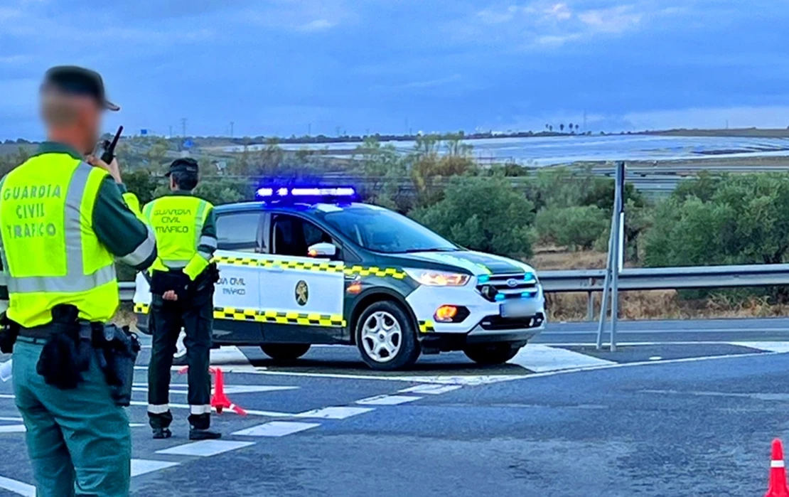 Corte de carretera por el incendio de Valdecaballeros (BA)