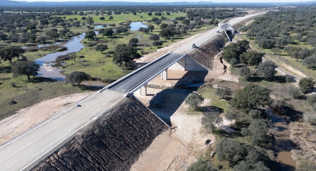 Alta velocidad en Extremadura: se podrá controlar la electrificación del tramo Talayuela-Plasencia de forma remota