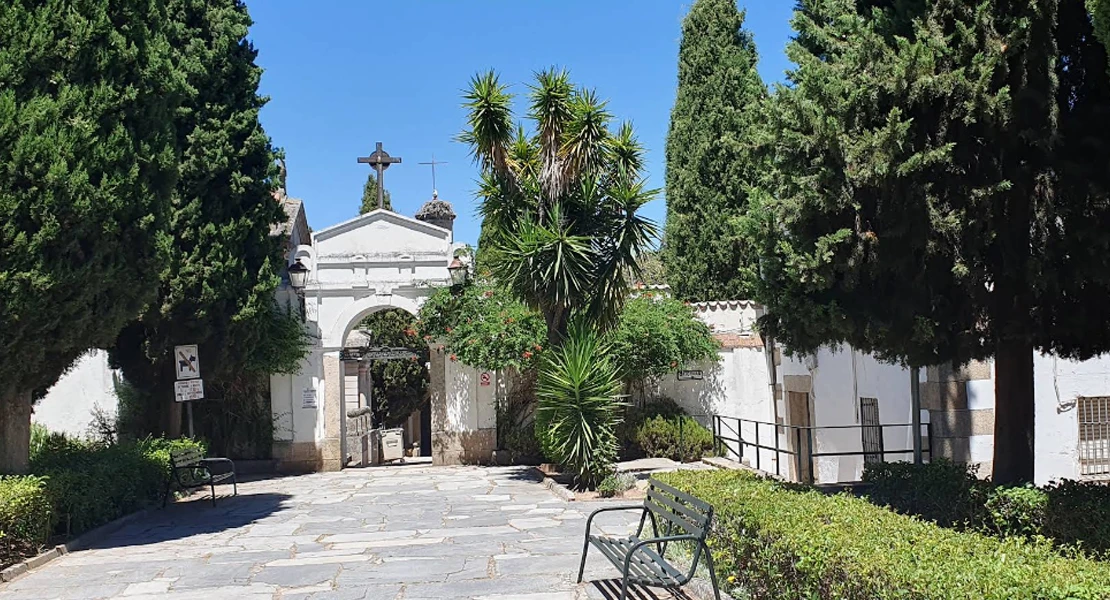 Organizan una visita guiada por el cementerio de Cáceres: fecha y horario