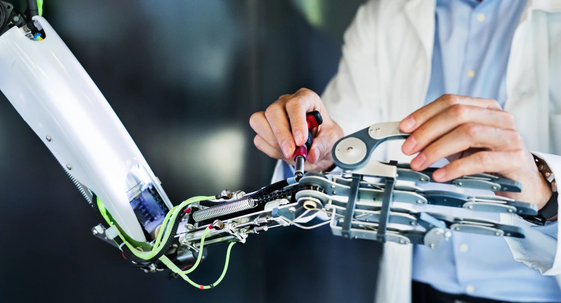La Universidad de Extremadura cuenta con un nuevo máster único en España de robótica