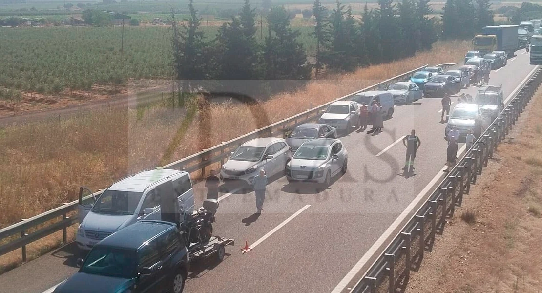 Un accidente mortal provoca grandes retenciones en la A-5