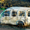 Una furgoneta sale ardiendo en la A-5 y provoca un incendio en los alrededores