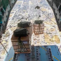 España dejará caer 12 toneladas de alimentos desde un avión en Gaza