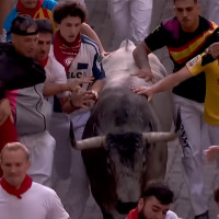 Tensión máxima en San Fermín: cuatro heridos por asta de toro este domingo
