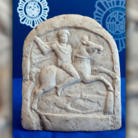 Una pieza del siglo II robada acaba en España y a la venta online
