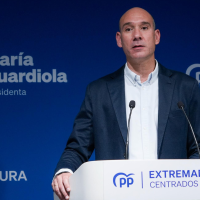 El PP acusa al PSOE de dejar una Sanidad "a medias" y celebra los avances del nuevo modelo