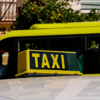 Ayudas de hasta 12.000 € para adaptar taxis a personas con movilidad reducida en la provincia de Badajoz