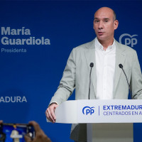 El PP extremeño critica a VOX, UpE y PSOE por no ir juntos contra el 'cuponazo' catalán